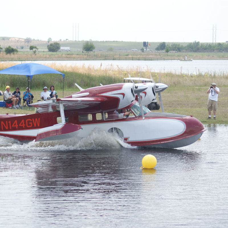 N144GW - Twin-engine aircraft