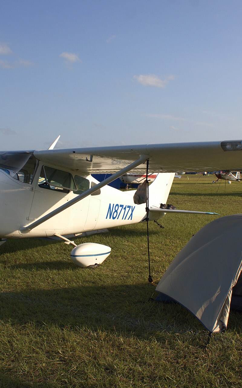 N8717X - Single-engine aircraft
