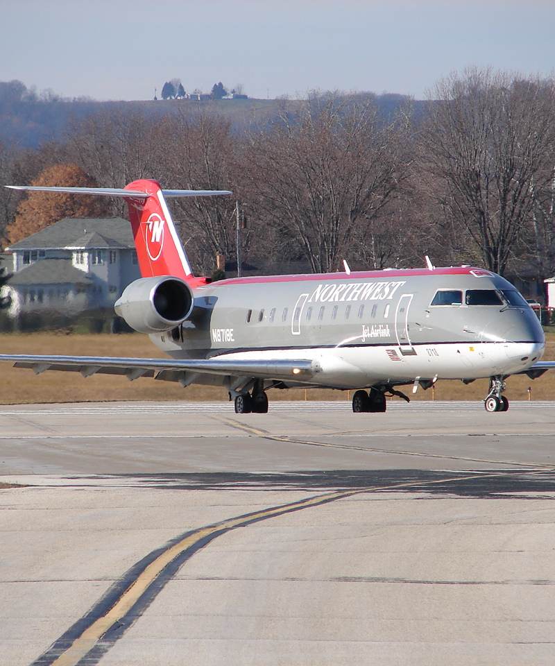 N8718E - Aircraft