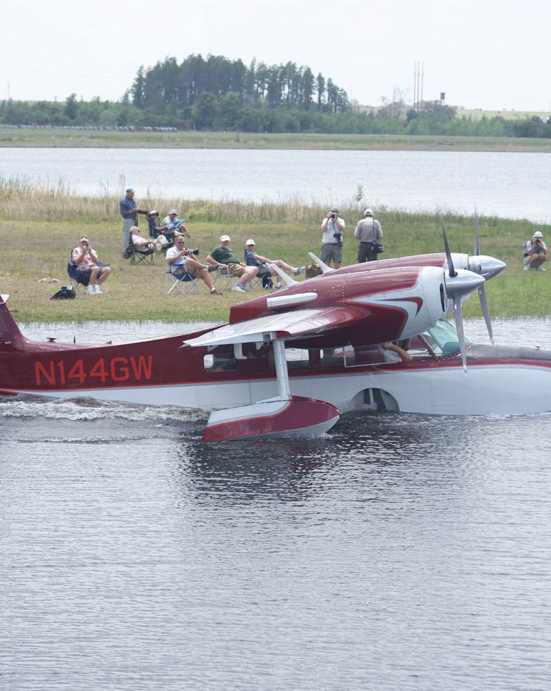 N144GW - Twin-engine aircraft