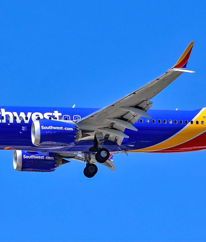 N8721J - Twin-engine aircraft