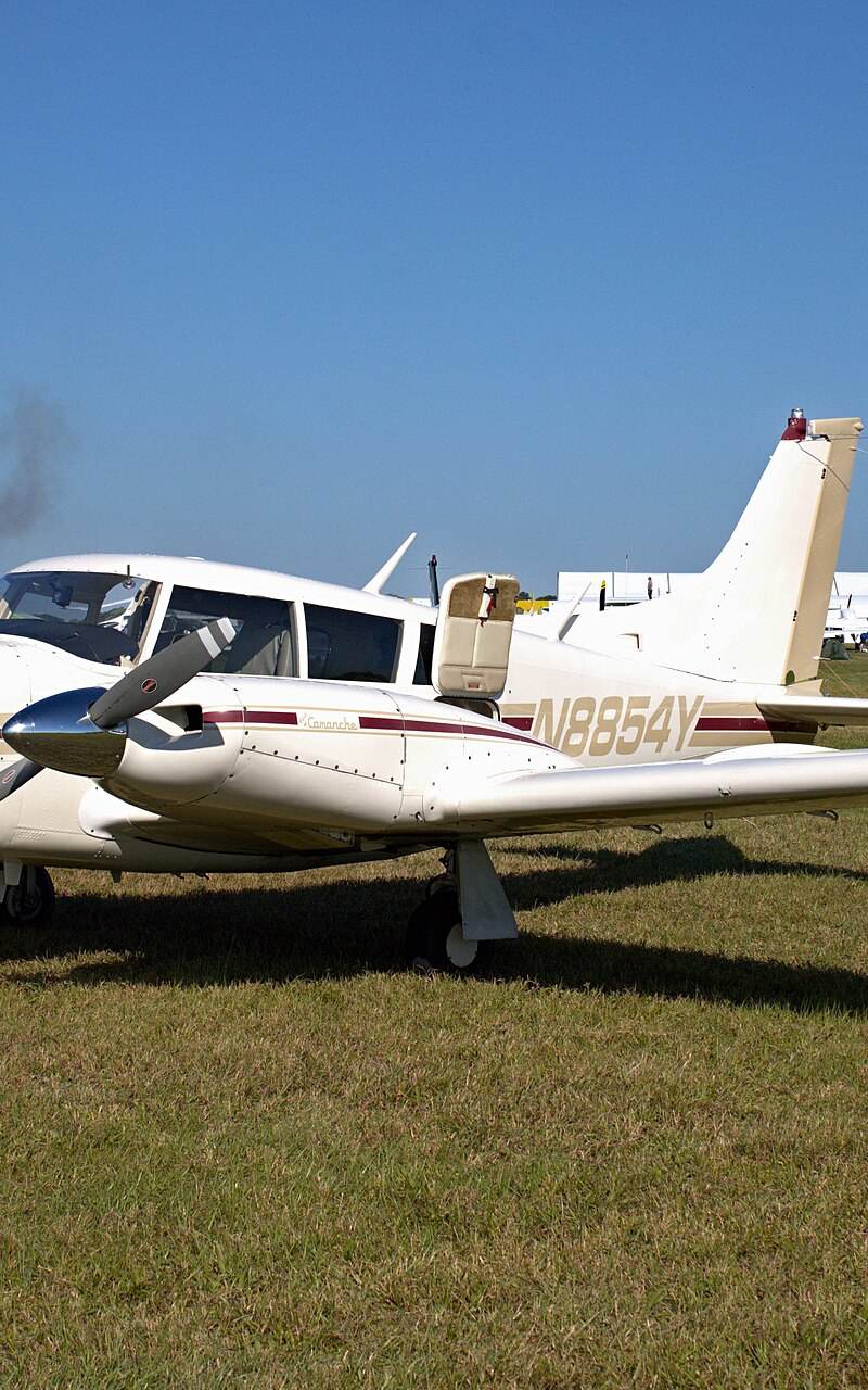 N8854Y - Twin-engine aircraft