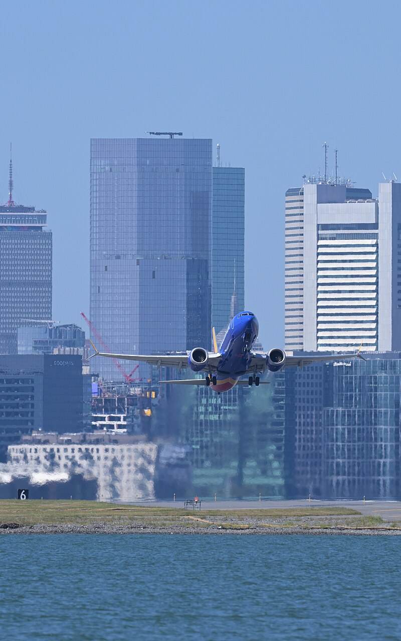 N8868L - Twin-engine aircraft