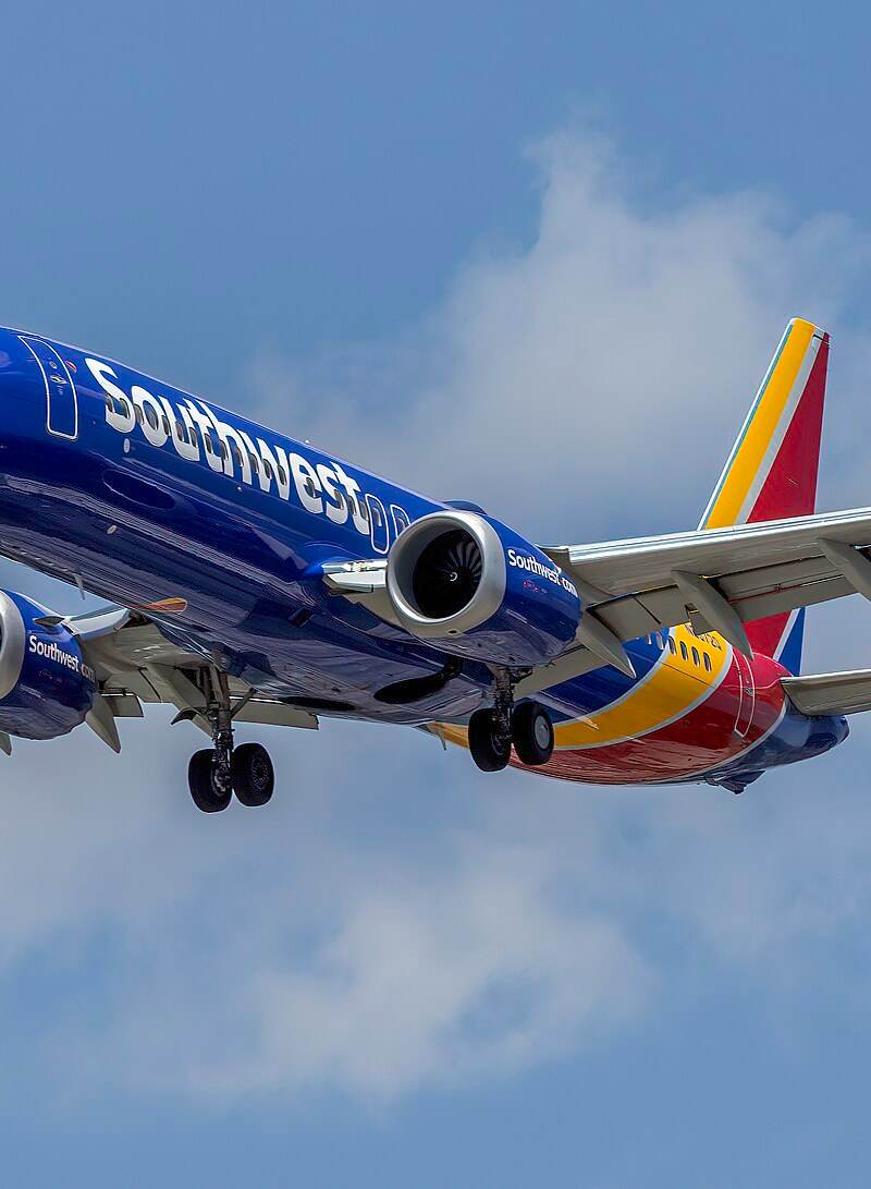 N8872Q - Twin-engine aircraft