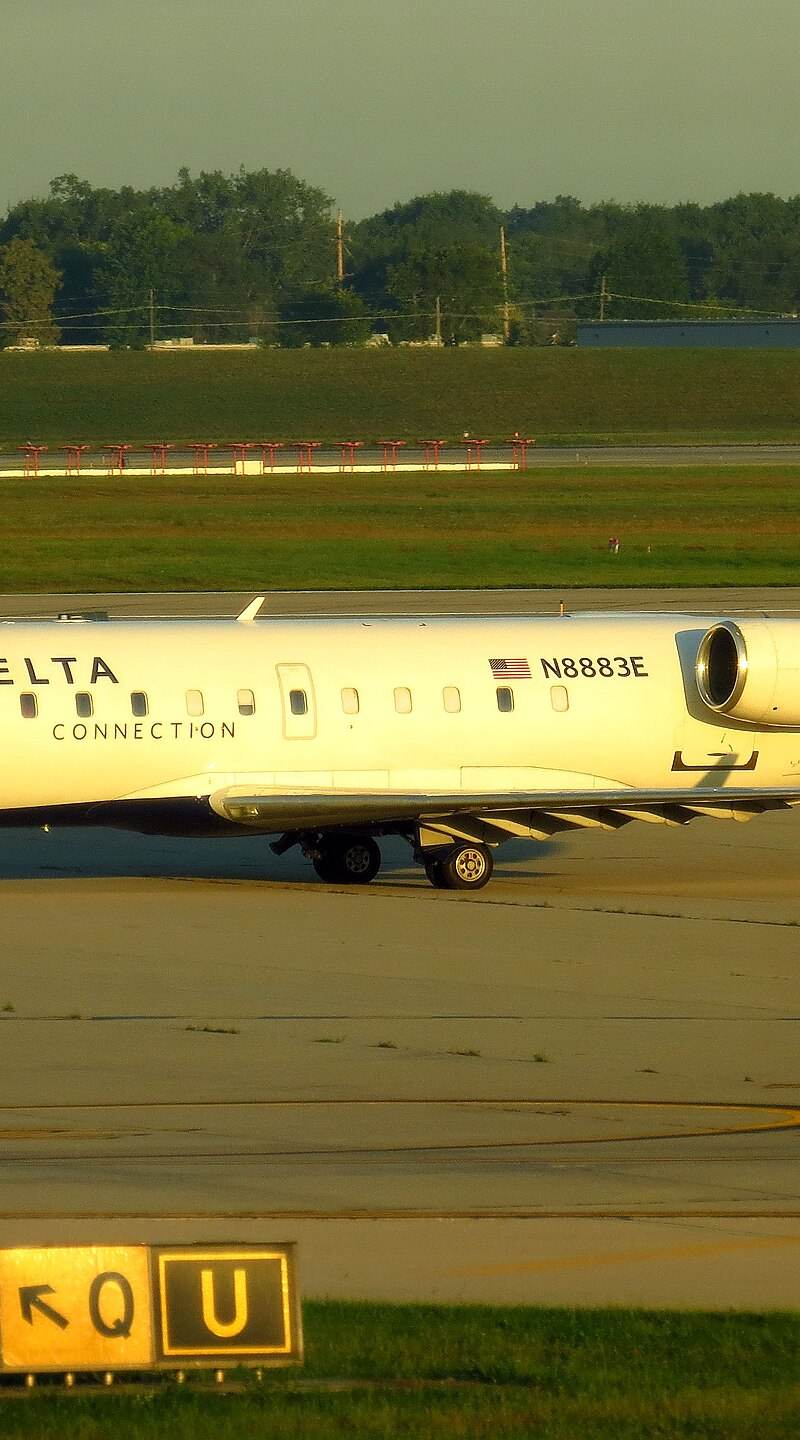 N8883E - Bombardier