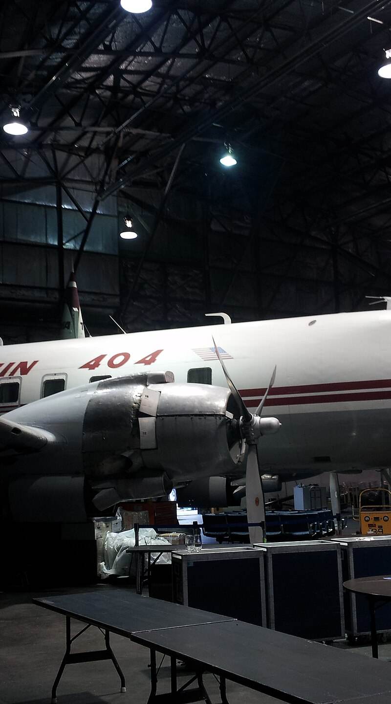 N145S - Twin-engine aircraft