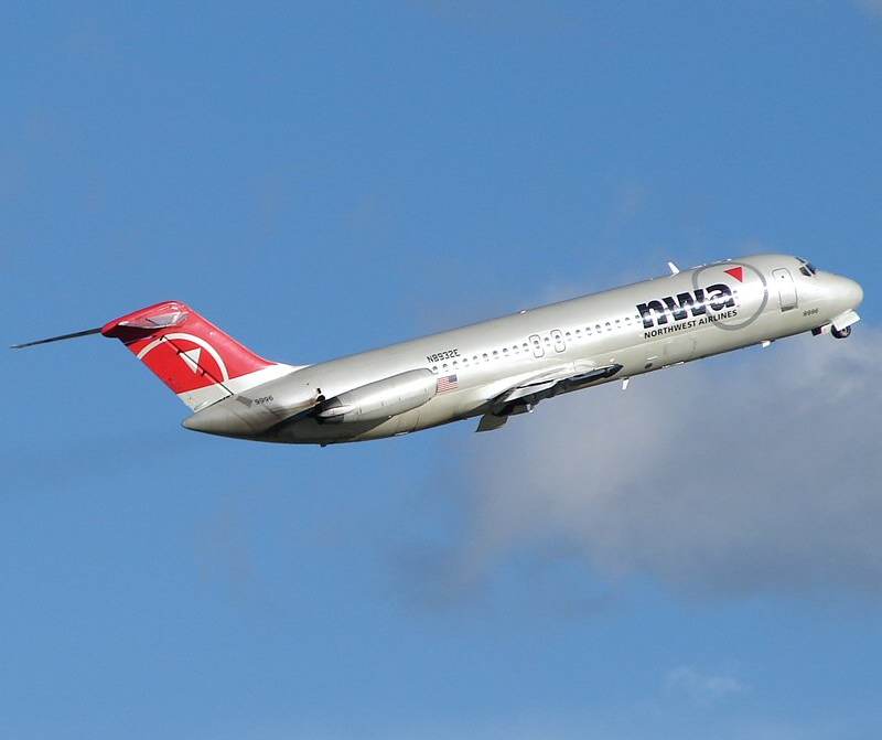N8932E - Aircraft