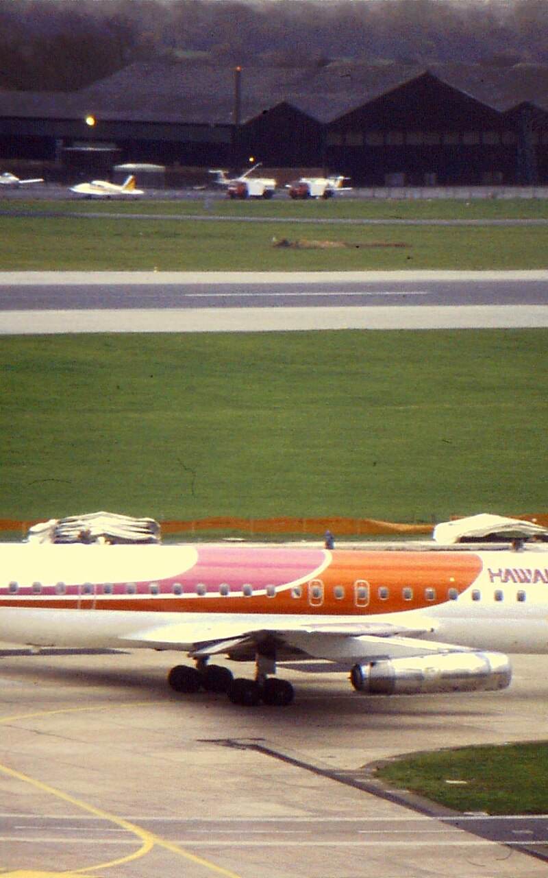 N8970U - Twin-engine aircraft