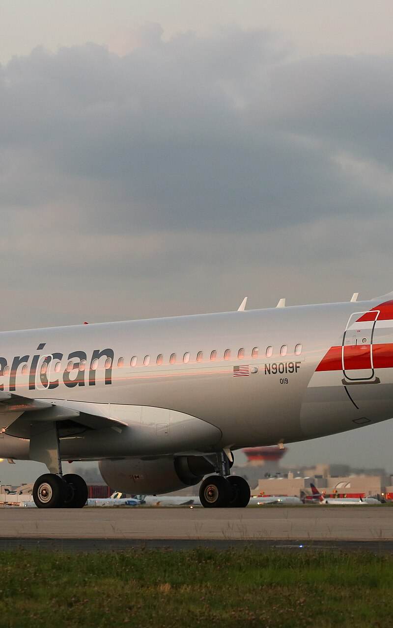 N9019F - Twin-engine aircraft