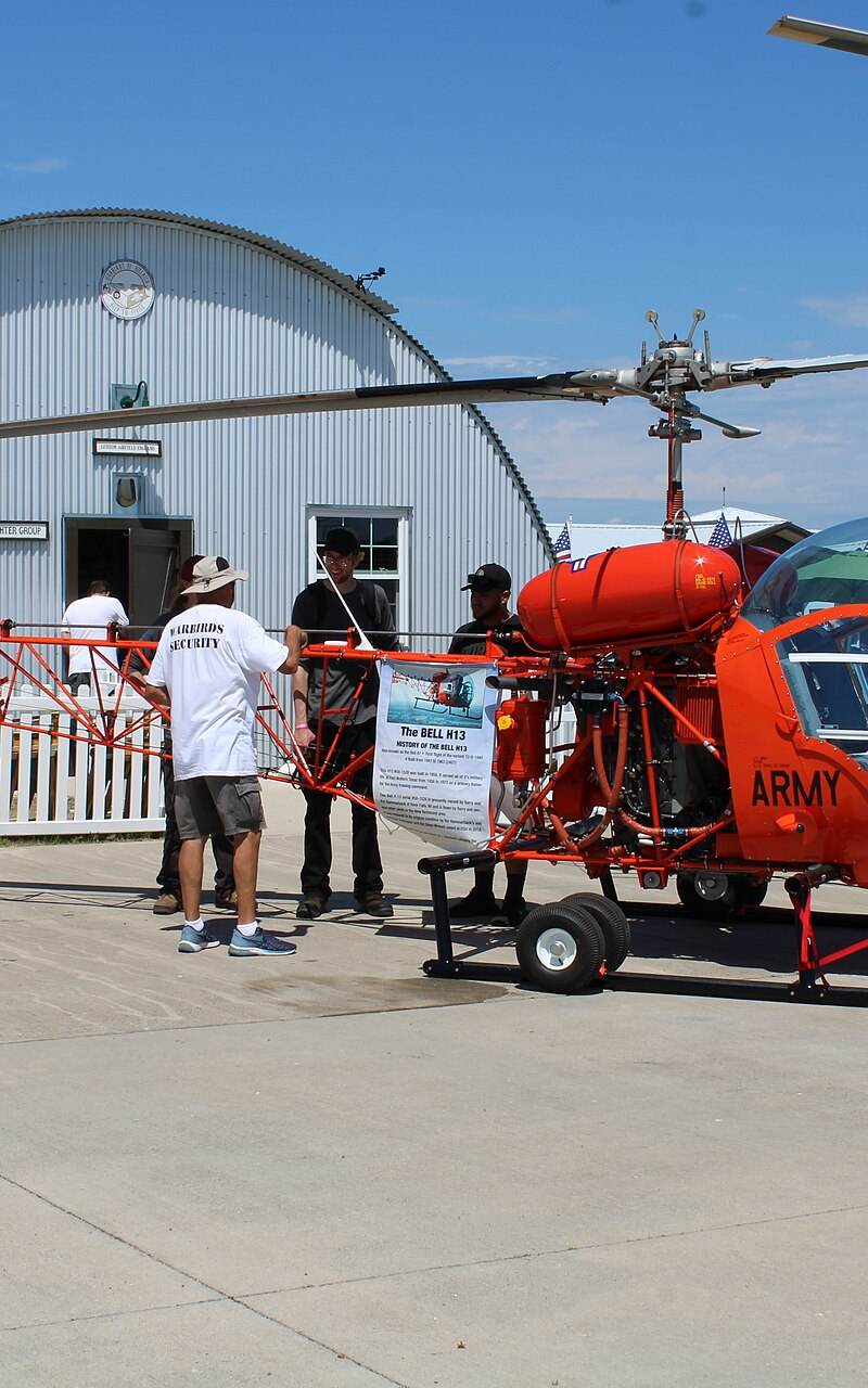 N9025 - Helicopter