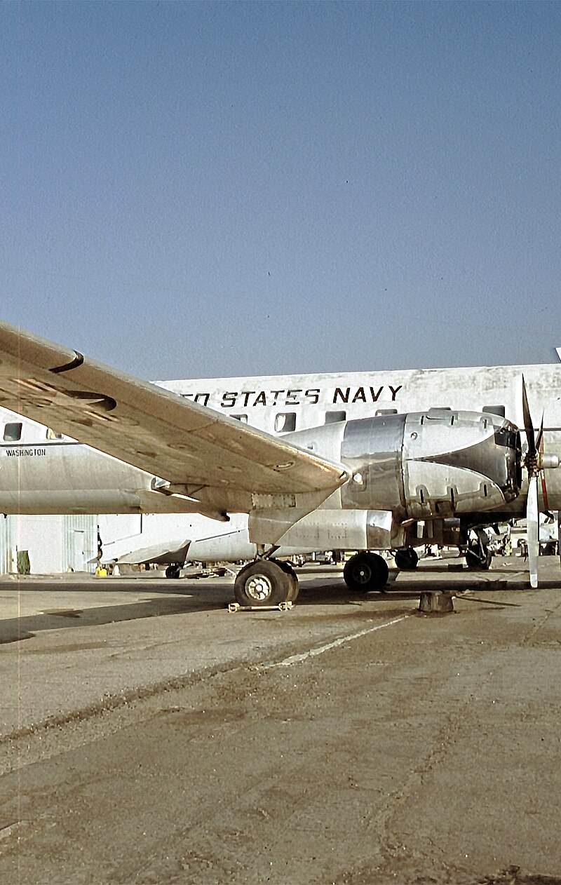 N9030V - Twin-engine aircraft