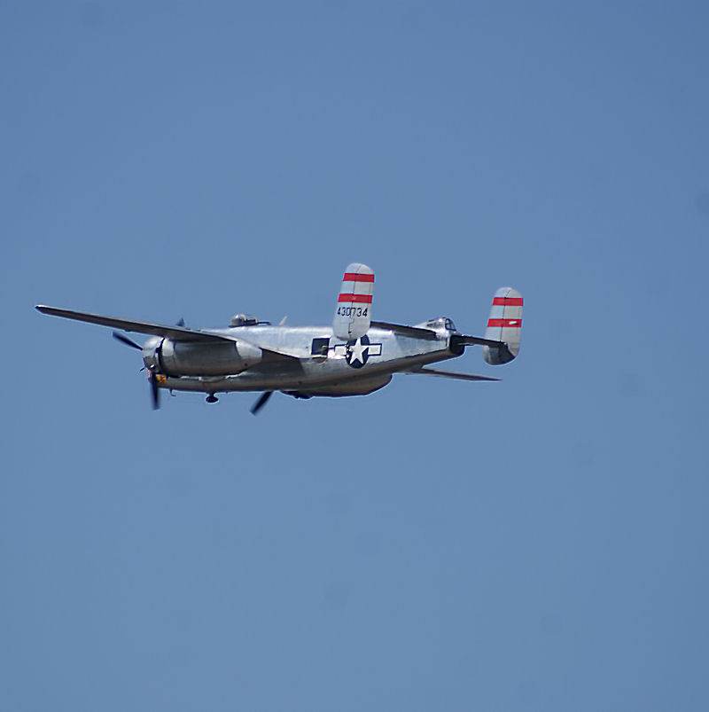  - Twin-engine aircraft
