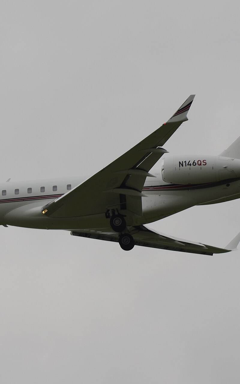 N146QS - Bombardier