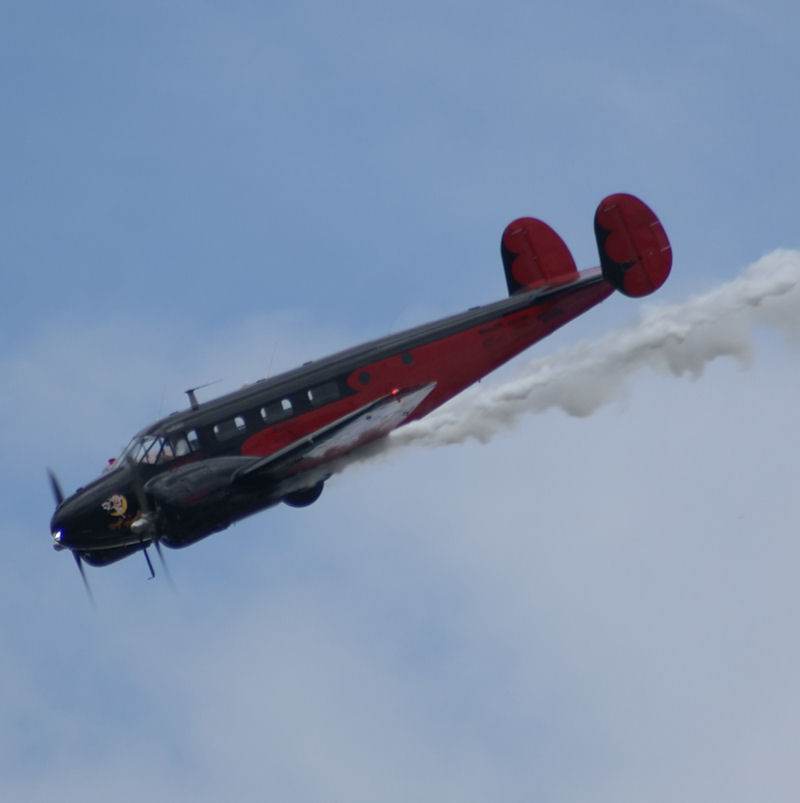 N9109R - Twin-engine aircraft