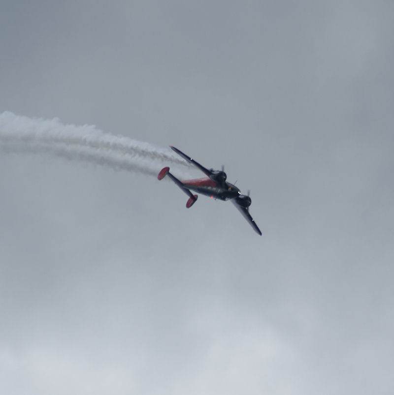 N9109R - Twin-engine aircraft