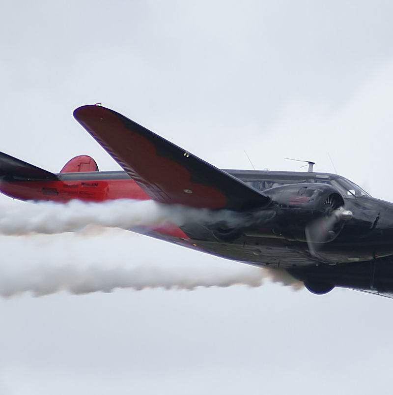 N9109R - Twin-engine aircraft