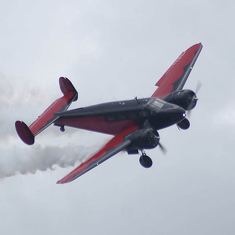 N9109R - Twin-engine aircraft