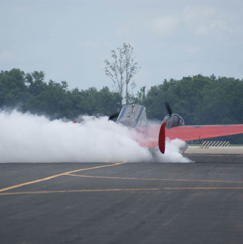N9109R - Twin-engine aircraft
