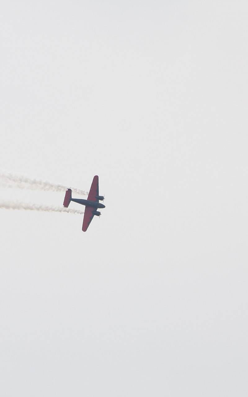 N9109R - Twin-engine aircraft