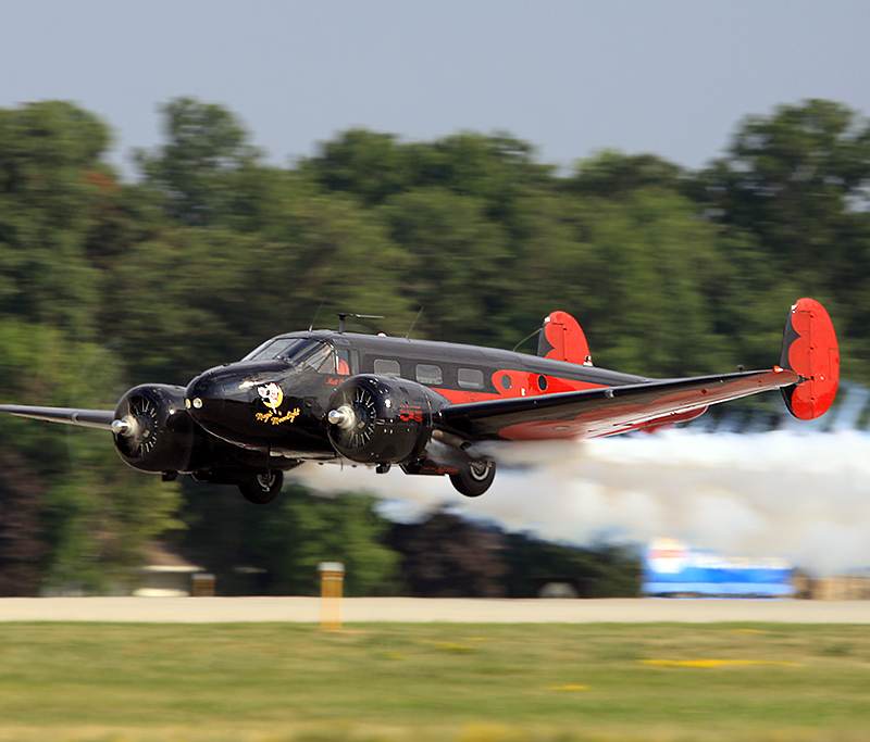N9109R - Twin-engine aircraft