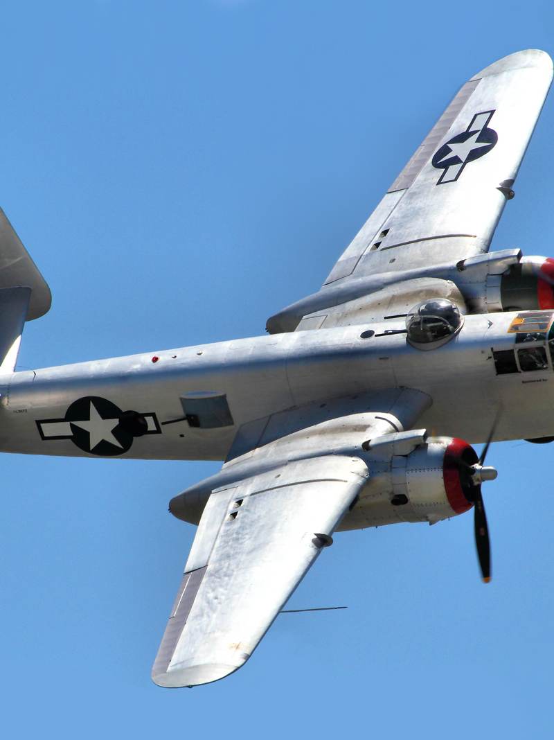  - Twin-engine aircraft