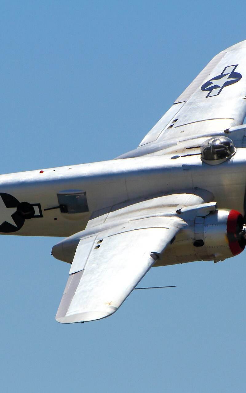  - Twin-engine aircraft