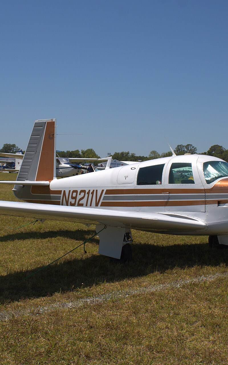 N9211V - Single-engine aircraft