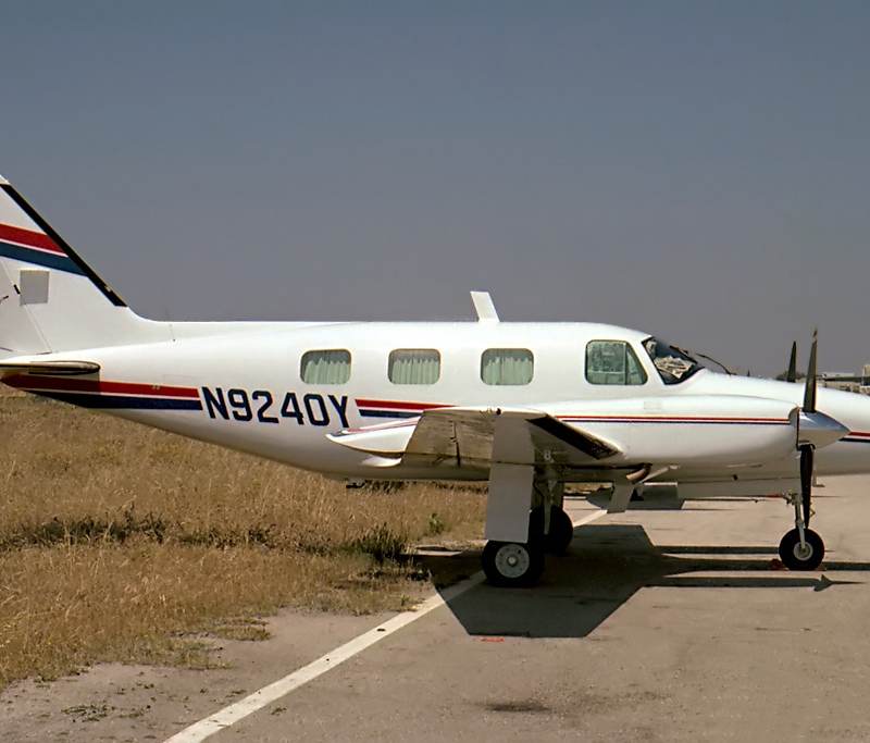 N9240Y - Twin-engine aircraft