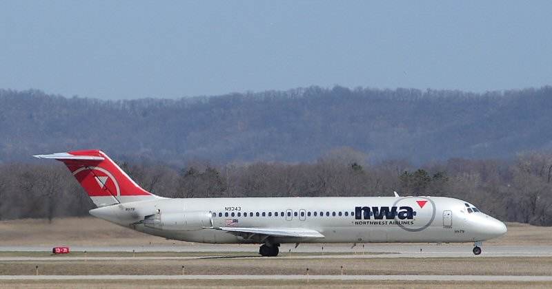 N9343 - Douglas