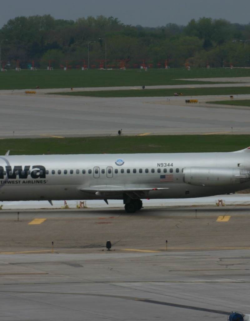 N9344 - Douglas