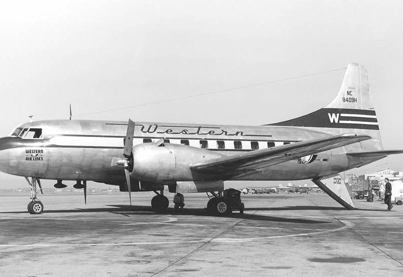 N9409H - Twin-engine aircraft