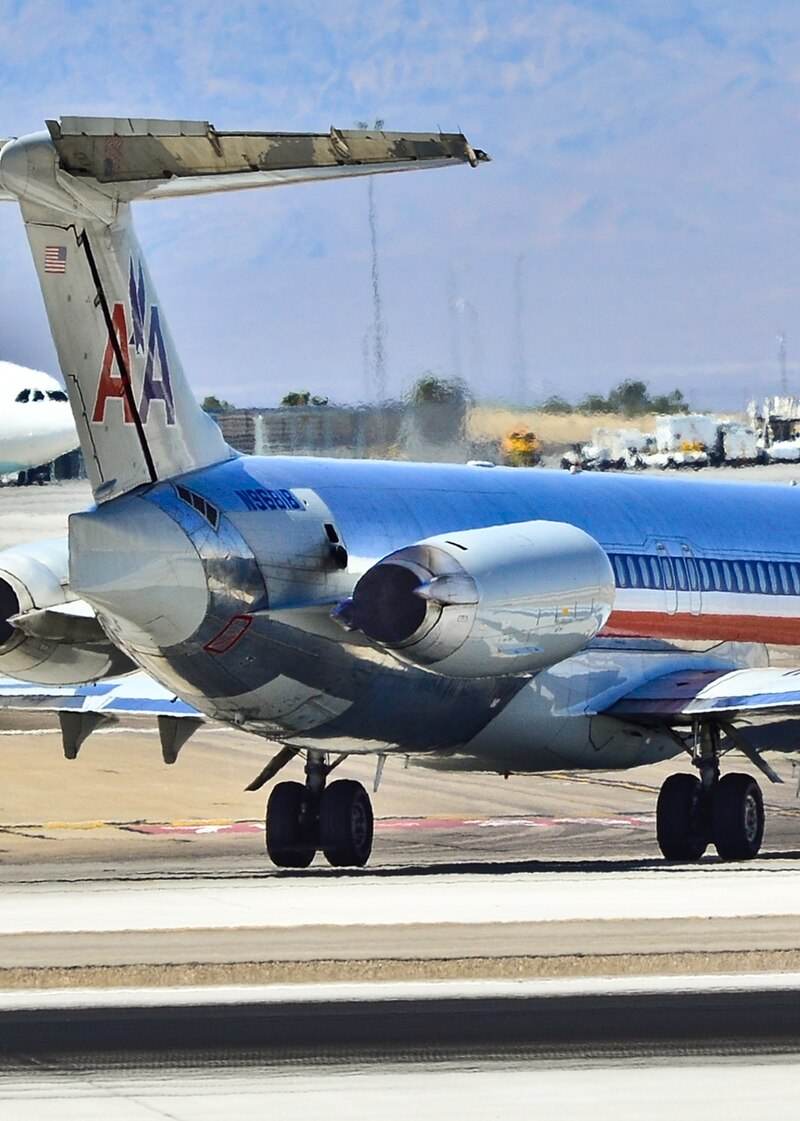 N9681B - Twin-engine aircraft