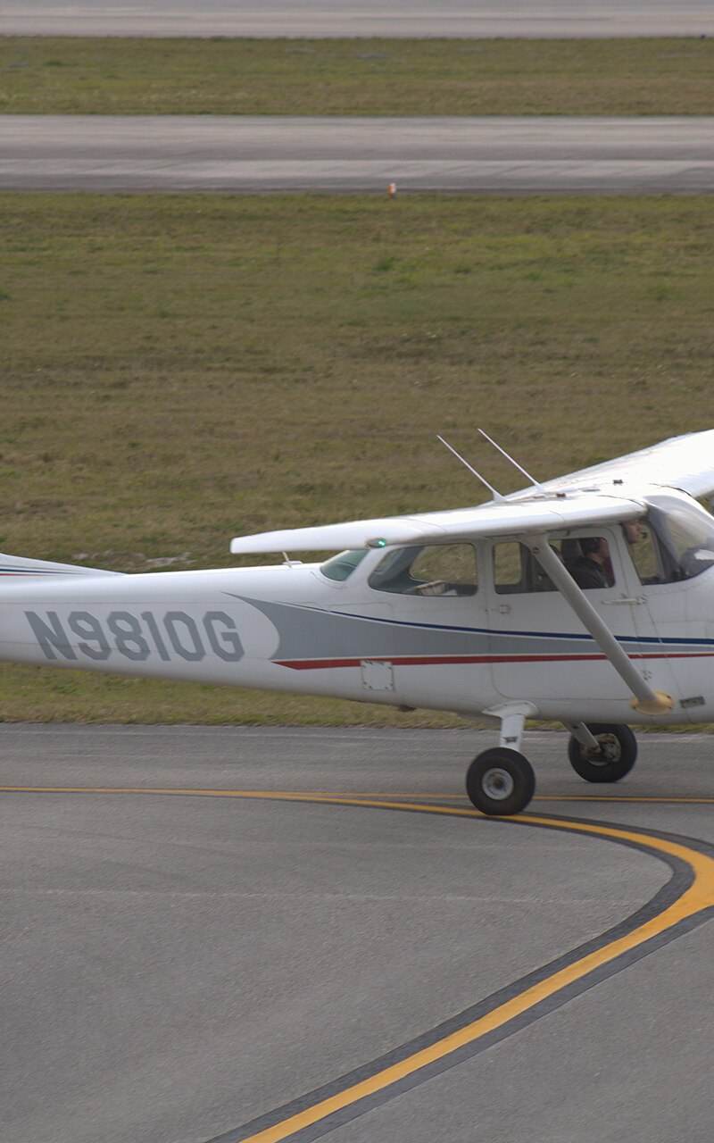 N9810G - Cessna
