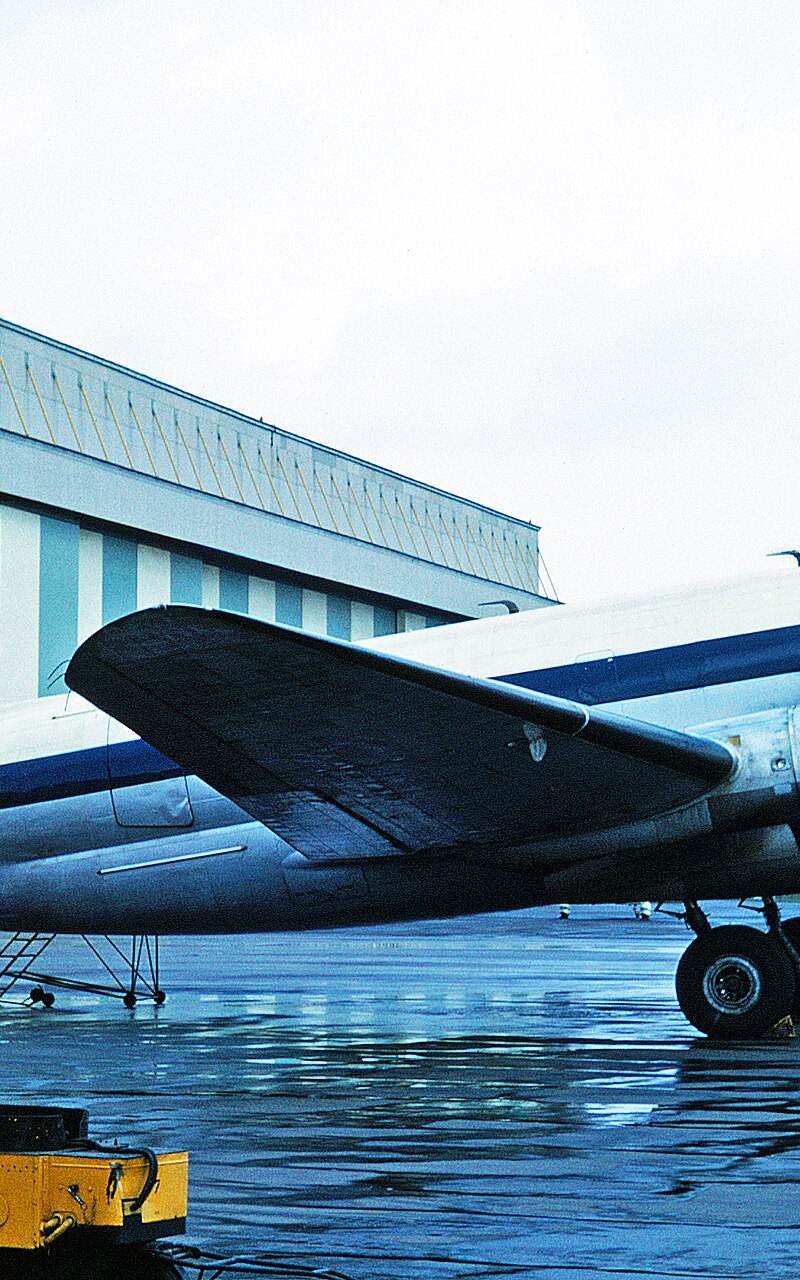 N9893Z - Twin-engine aircraft
