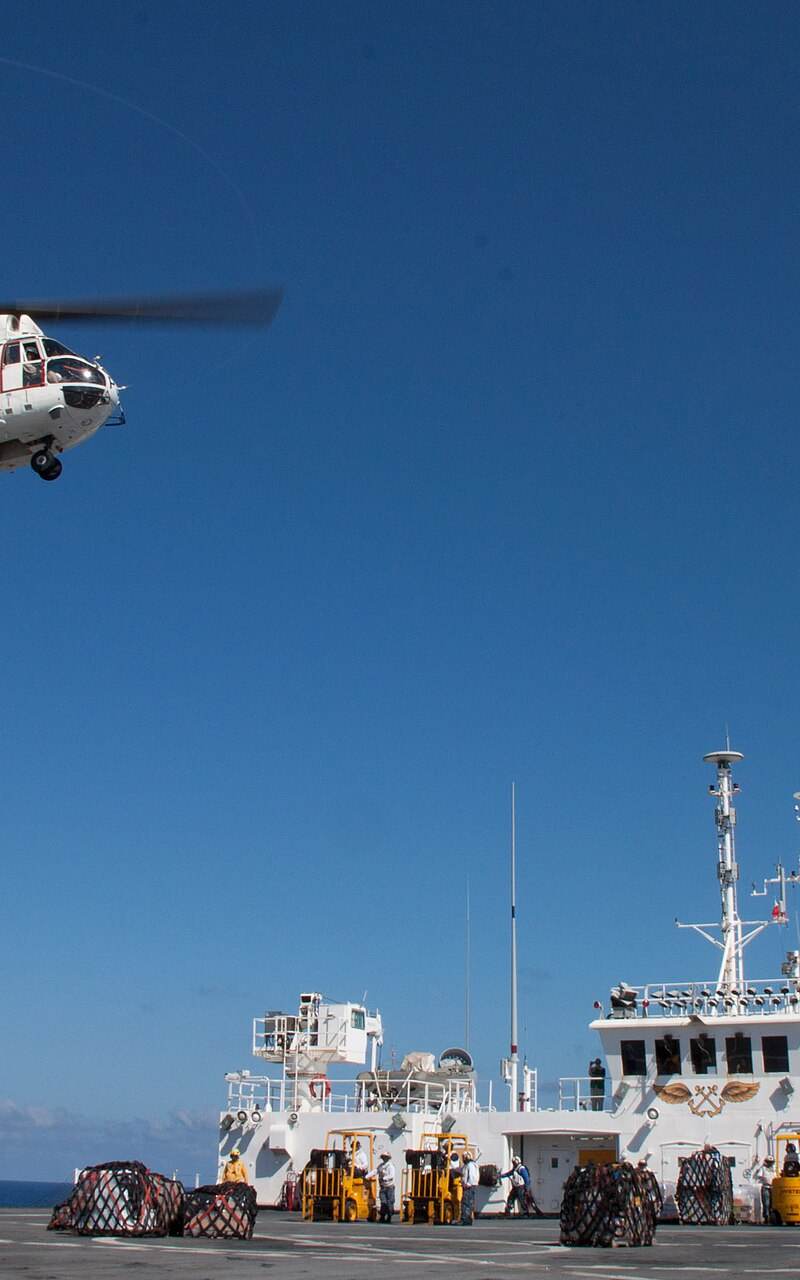 N10248 - Helicopter