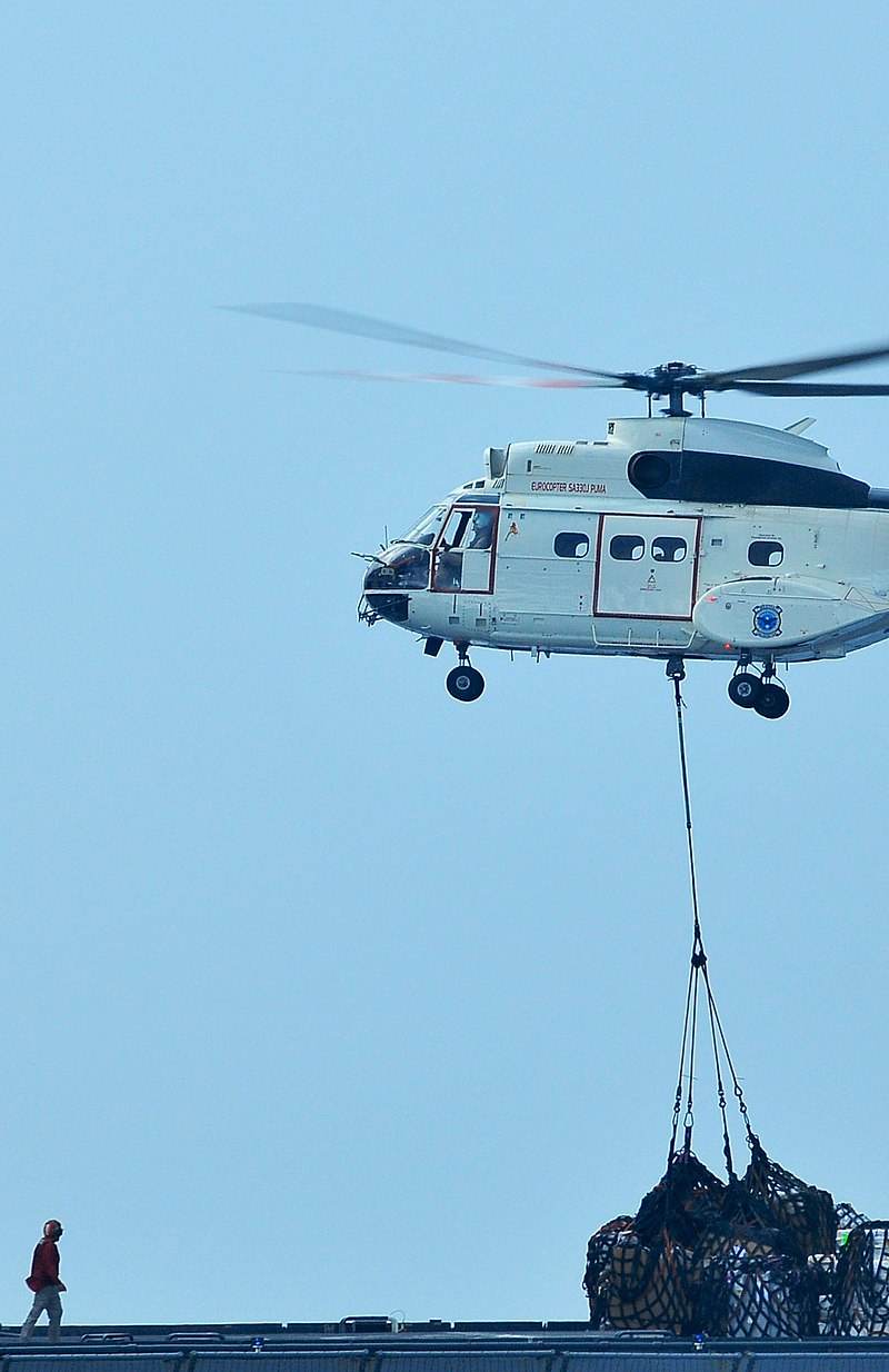 N10248 - Helicopter