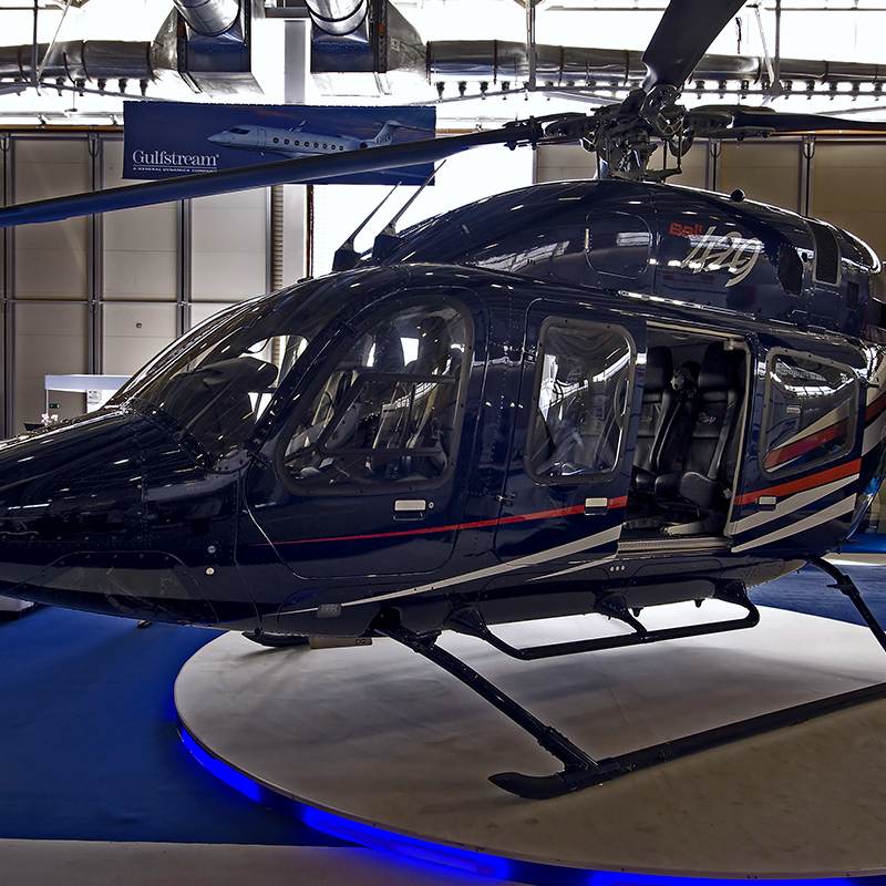 N10984 - Helicopter