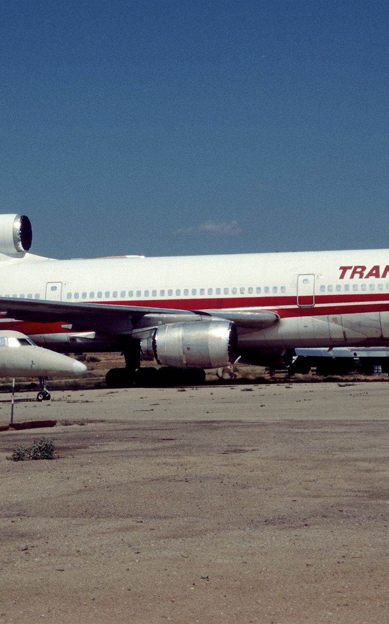 N11005 - Aircraft