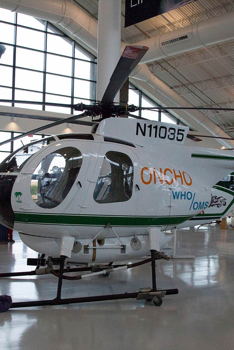 N11035 - Helicopter