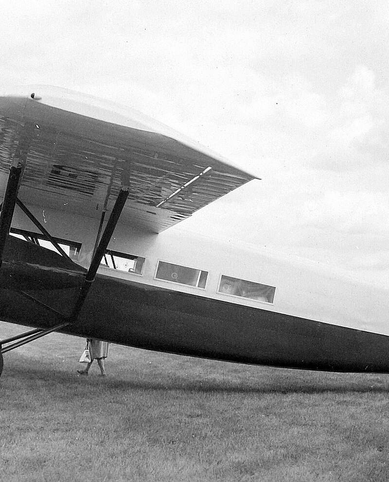 N11153 - Aircraft