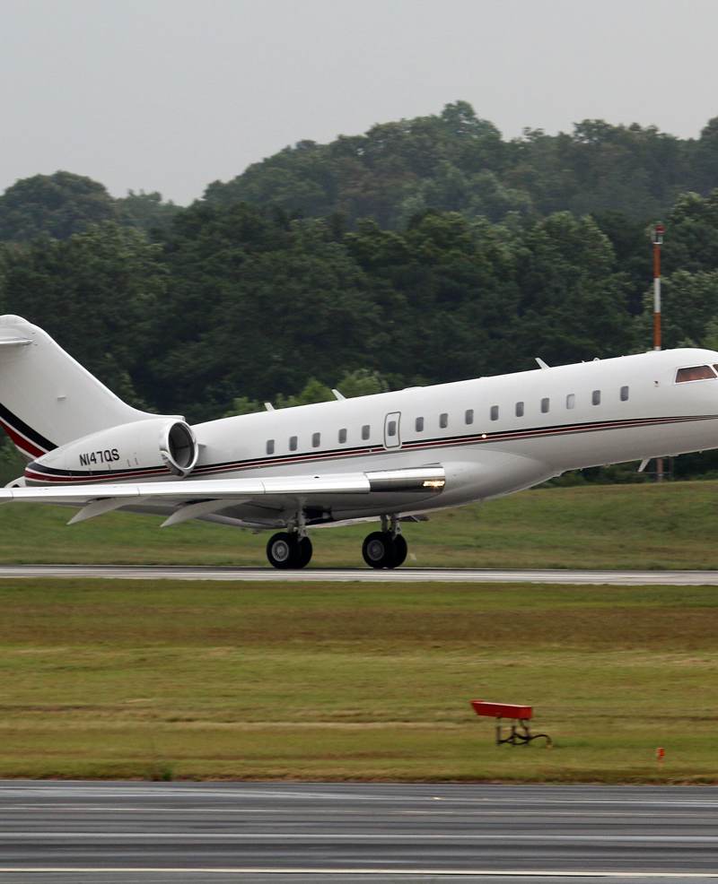 N147QS - Bombardier