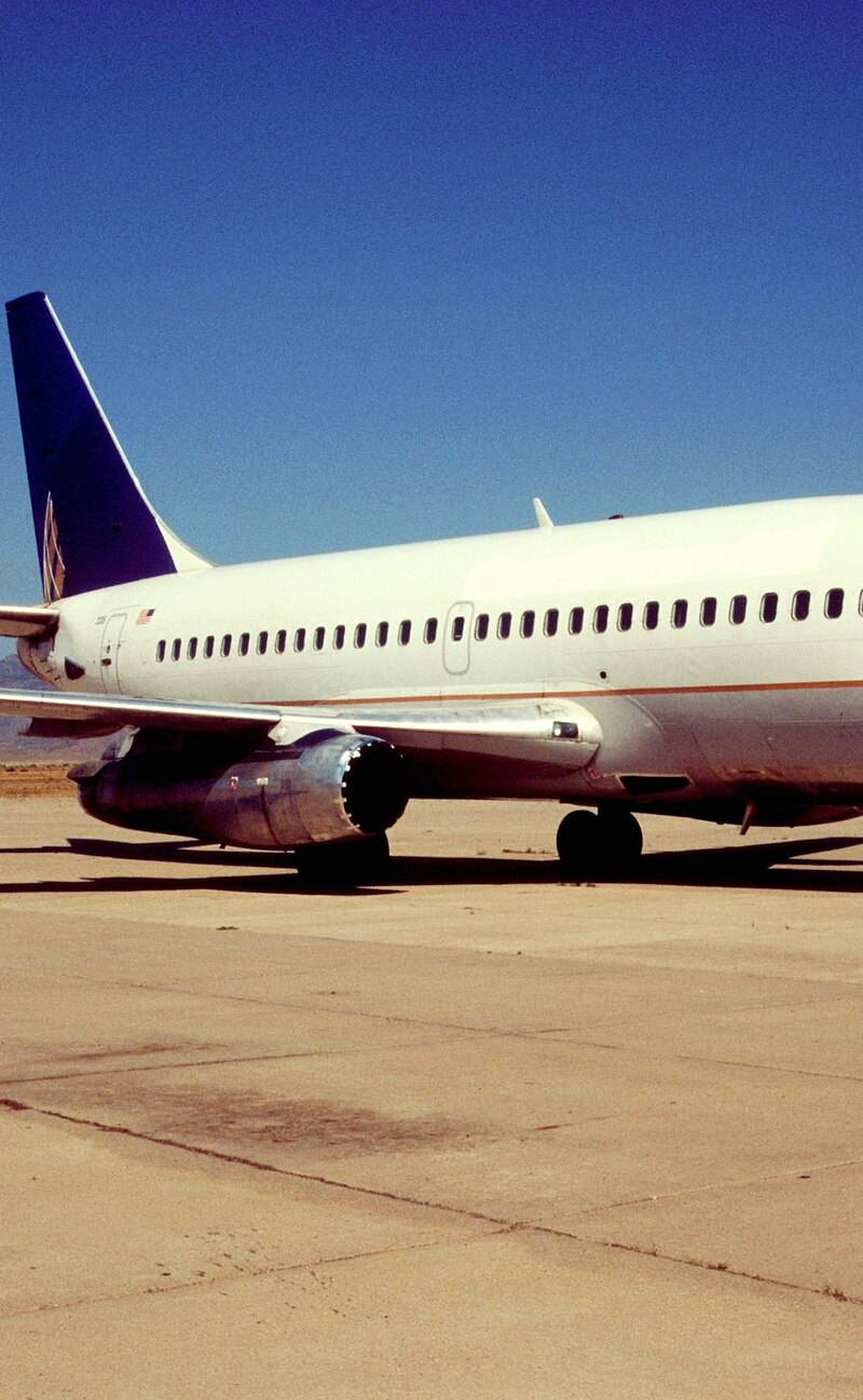 N12235 - Twin-engine aircraft