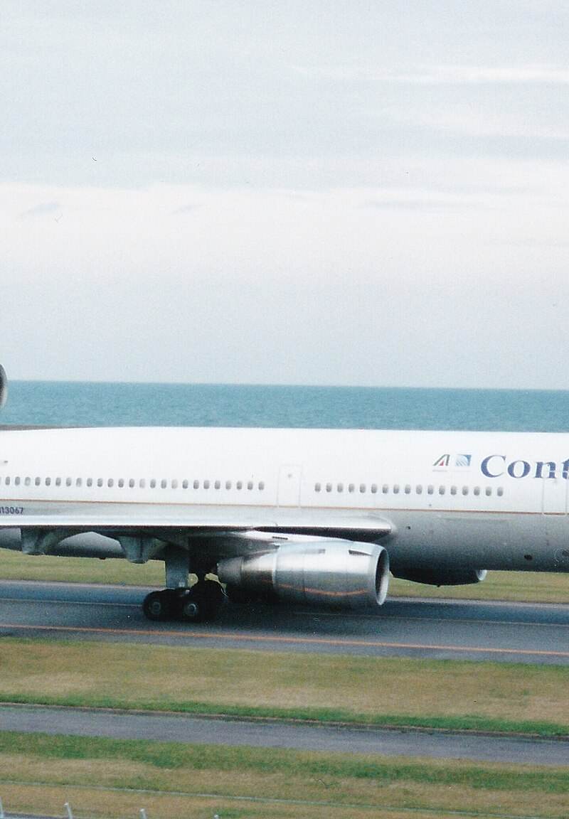 N13067 - Aircraft