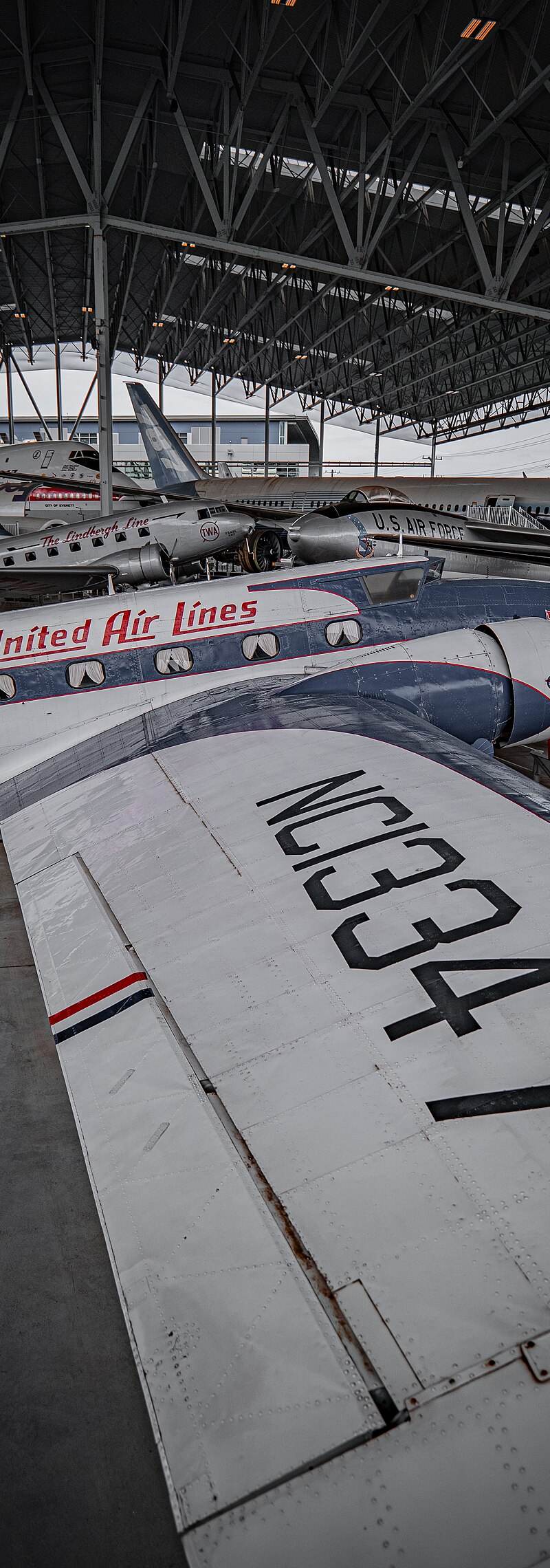  - Twin-engine aircraft