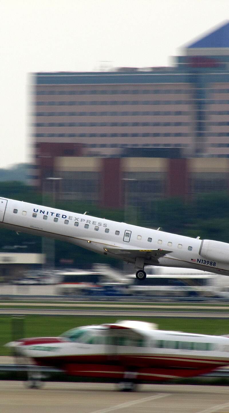 N13988 - Embraer