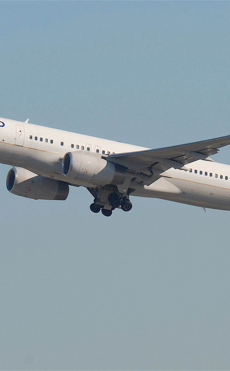 N14106 - Twin-engine aircraft