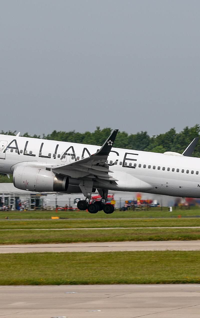 N14120 - Twin-engine aircraft