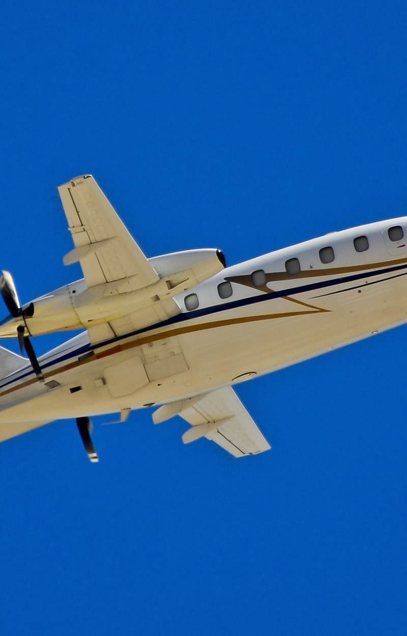 N150SL - Twin-engine aircraft