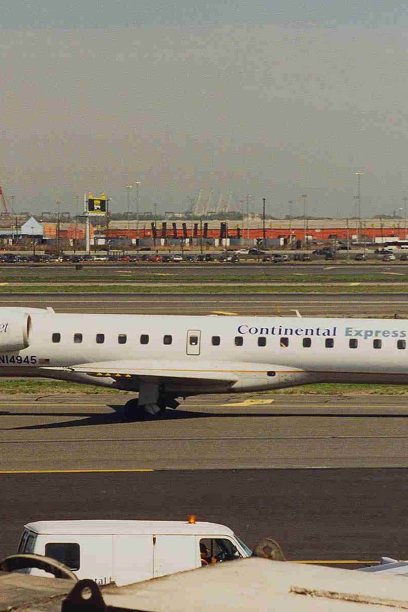 N14945 - Embraer