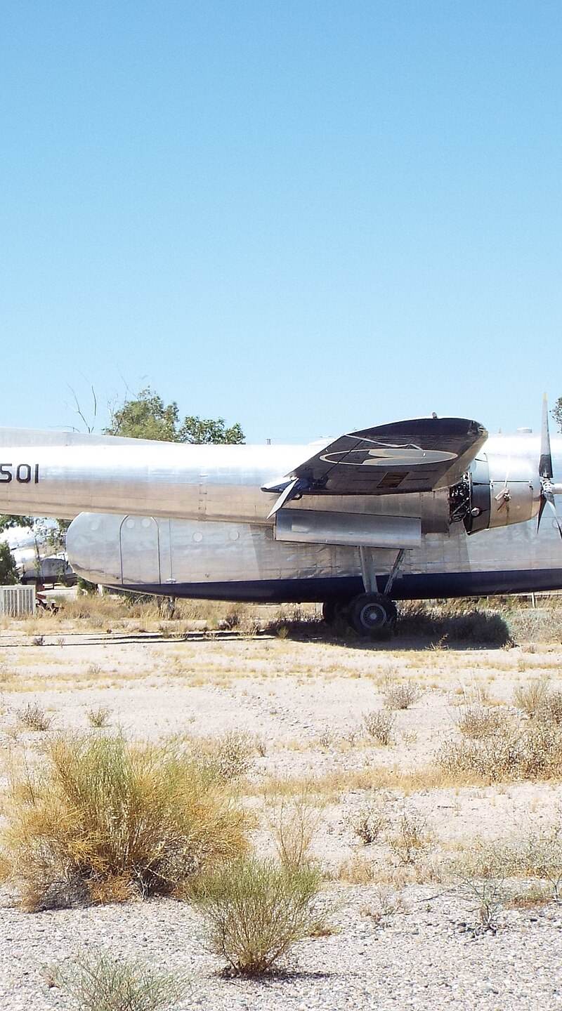 N15501 - Twin-engine aircraft